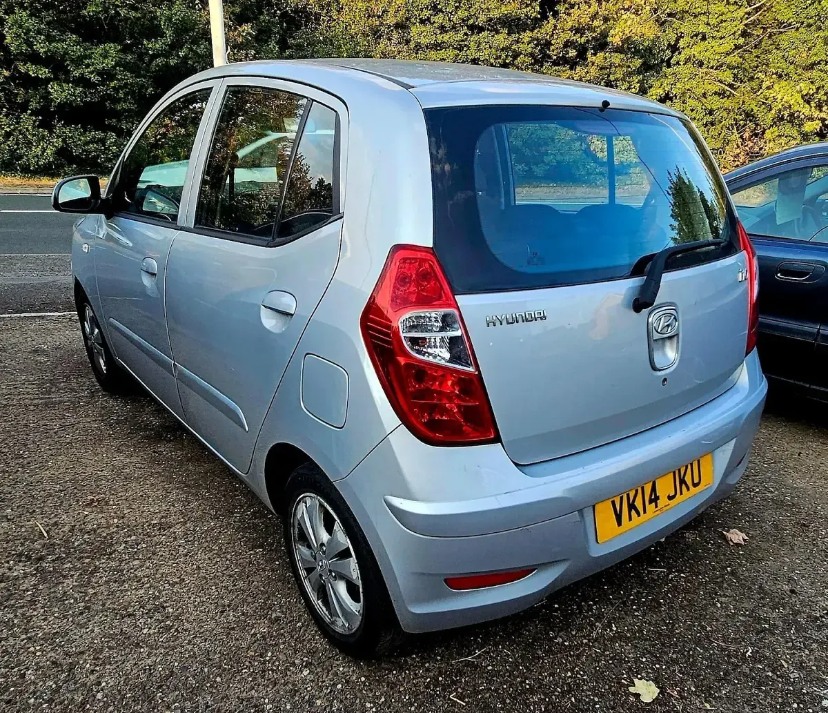Used Hyundai i10 Active 85 HP (62 kW) 2014 Silver Hatchback