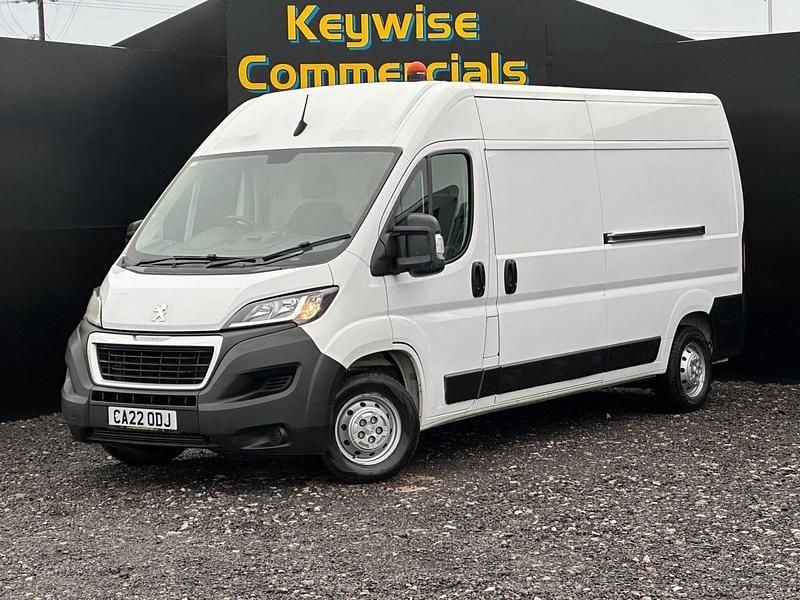 White Used 2022 Peugeot Boxer S Van | £11,990 (Super price) - Image 1/2