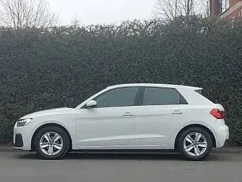 Used Audi A1 Design 95 HP (69 kW) 2021 White SUV