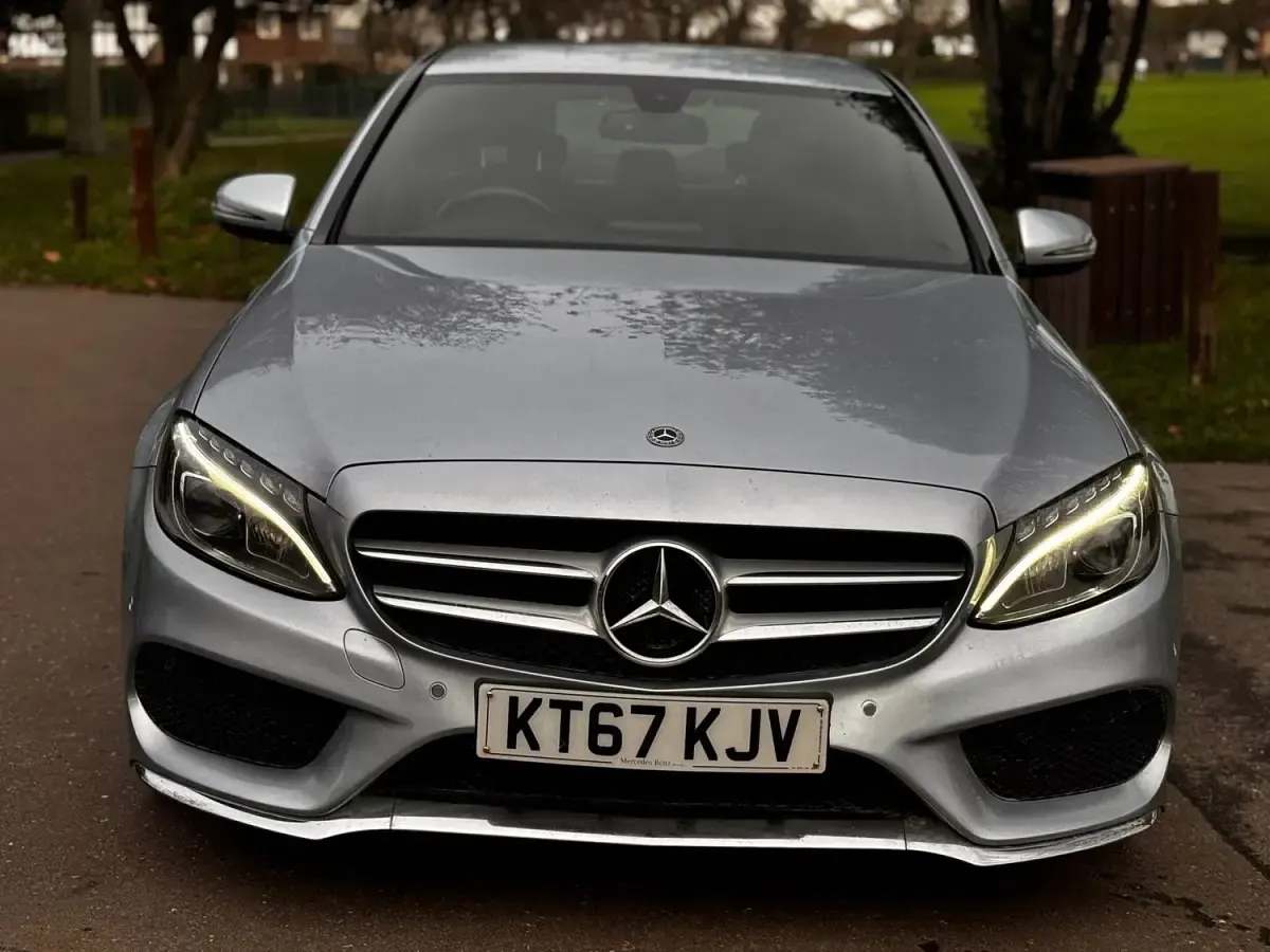 Usado Mercedes C220 AMG line 170 HP (125 kW) 2017 Prateado Sedan