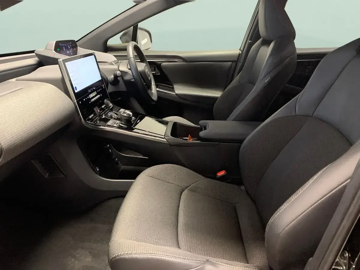 Used Toyota bZ4X 11 kW (15 HP) 2024 Black SUV