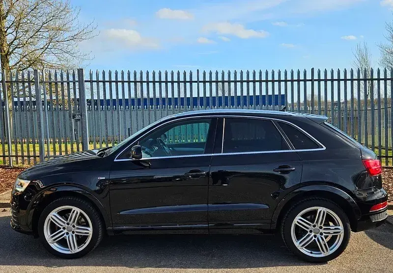 Usado Audi Q3 S-line plus 150 CV (110 kW) 2016 Negro SUV