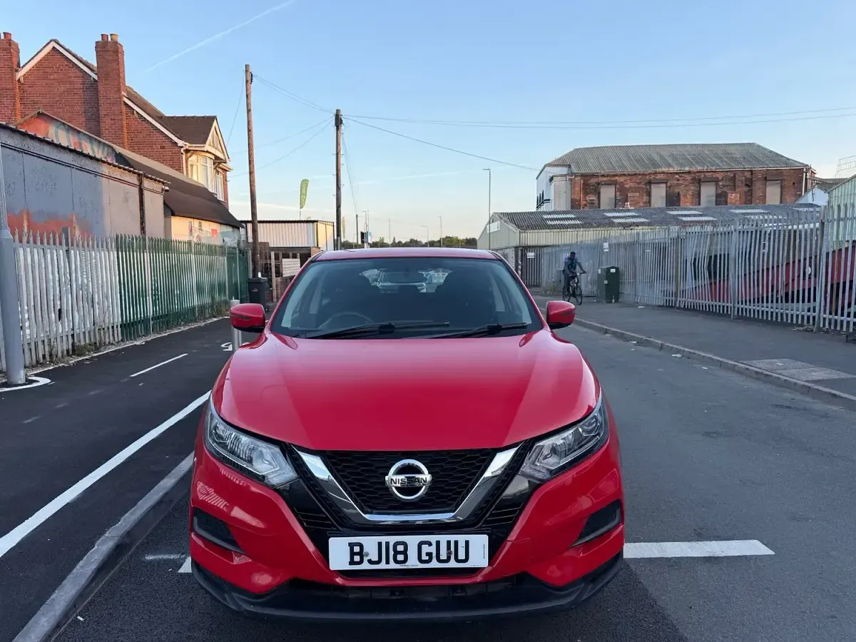 Used Nissan Qashqai Visia 2018 Red SUV