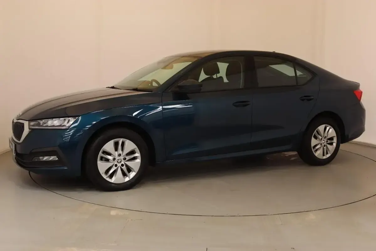 Used Skoda Octavia SE Technology 148 HP (108 kW) 2023 Blue Hatchback