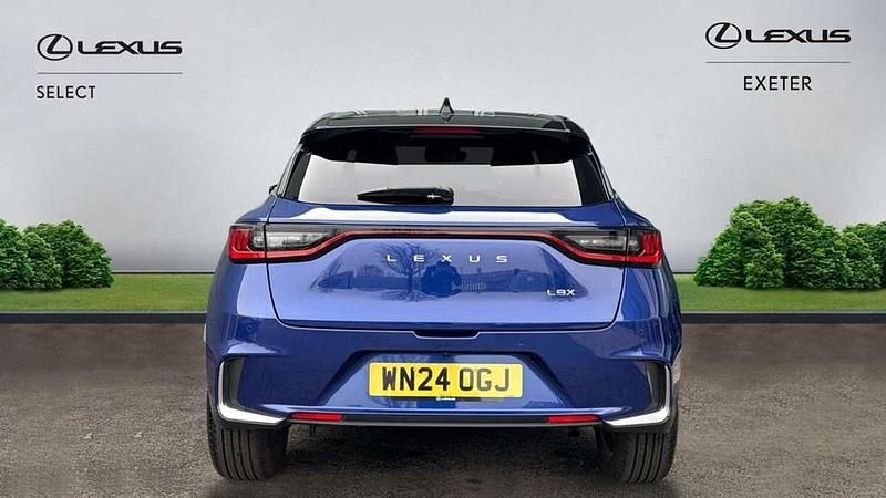 Used Lexus LBX 136 HP (100 kW) 2024 Dark blue/black SUV