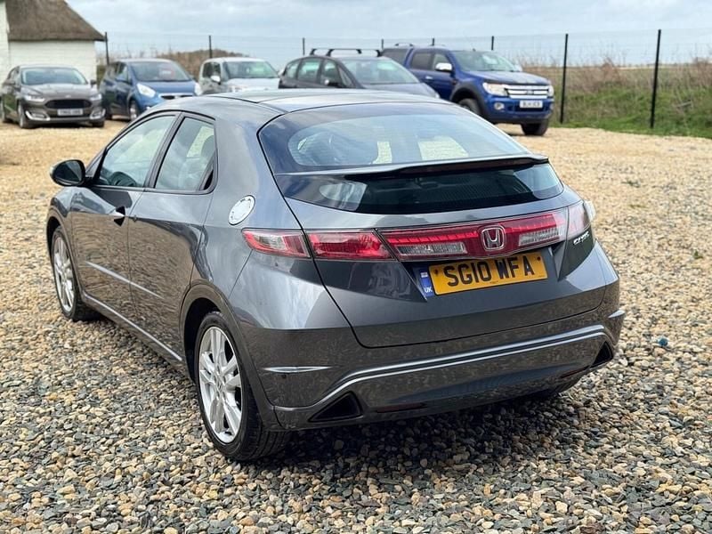 Begagnad Honda Civic ES 140 HK (102 kW) 2010 Silver Halvkombi