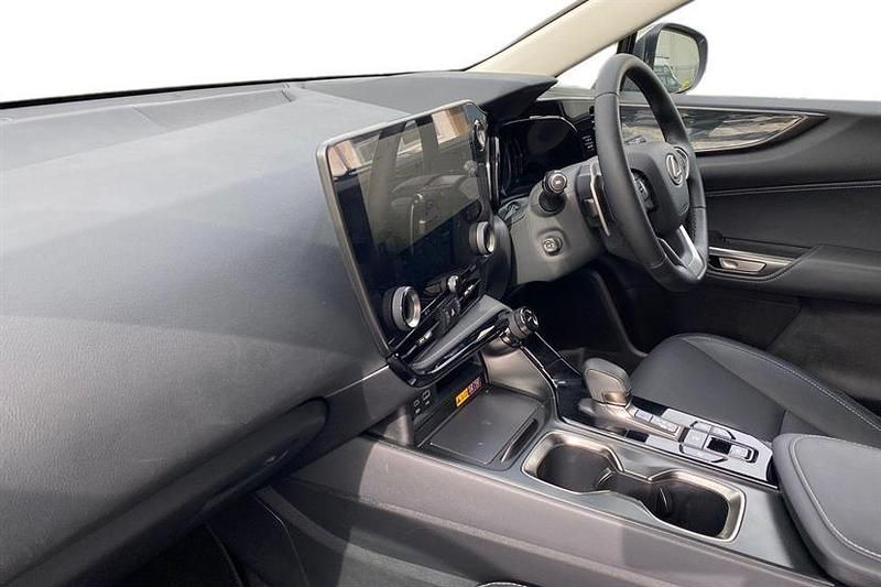 Used Lexus NX350h 243 HP (178 kW) 2025 Silver SUV