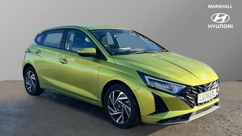 Used Hyundai i20 Advanced 100 HP (73 kW) 2025 Green Hatchback