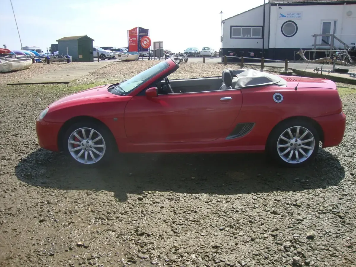 Used MG TF 135 HP (99 kW) 2004 Red Cabriolet