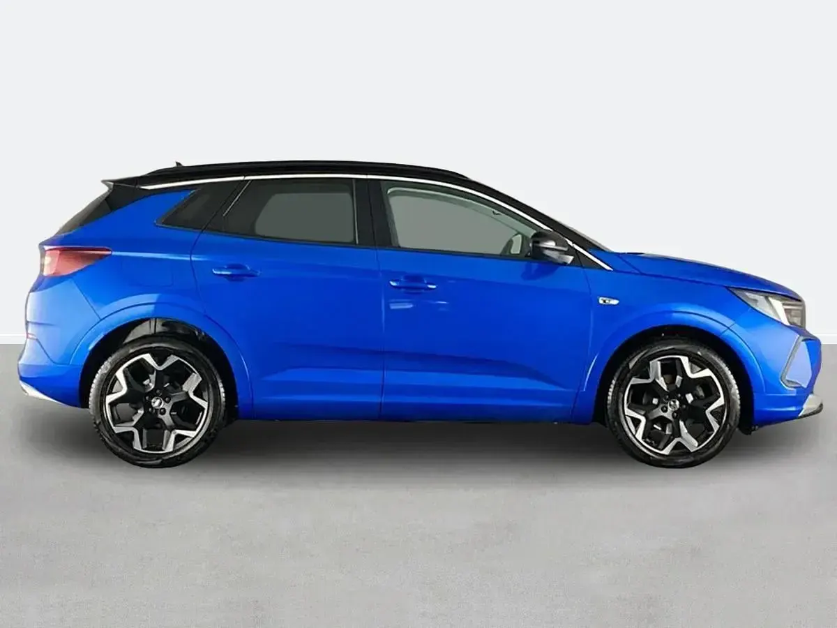 Second-hand Vauxhall Grandland X Elite 130 CP (95 kW) 2023 Albastru SUV