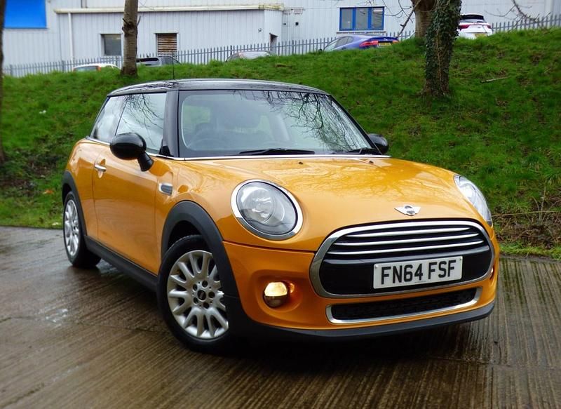 Used Mini Cooper Hatch 136 HP (100 kW) 2014 Orange Hatchback