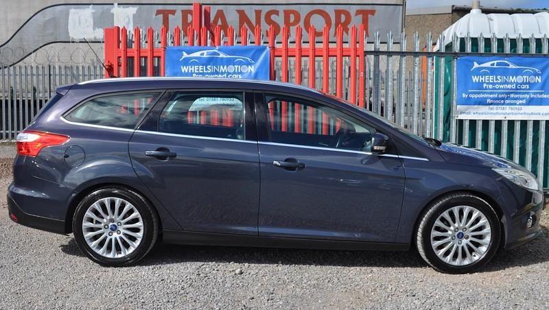 Used Ford Focus Titanium X 180 HP (132 kW) 2012 Grey Estate