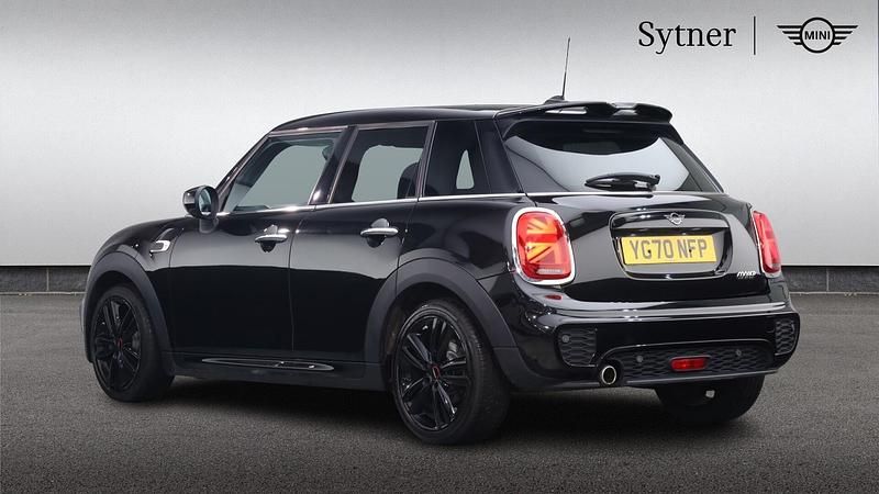 Używany Mini Cooper Hatch 134 KM (98 kW) 2020 Czarny Hatchback