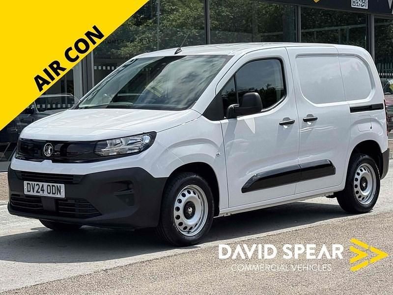 White Used 2024 Vauxhall Combo MPV | £15,990 (A bit pricey) - Image 1/3