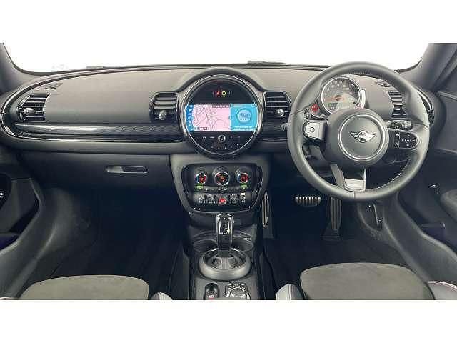 Image 4/4