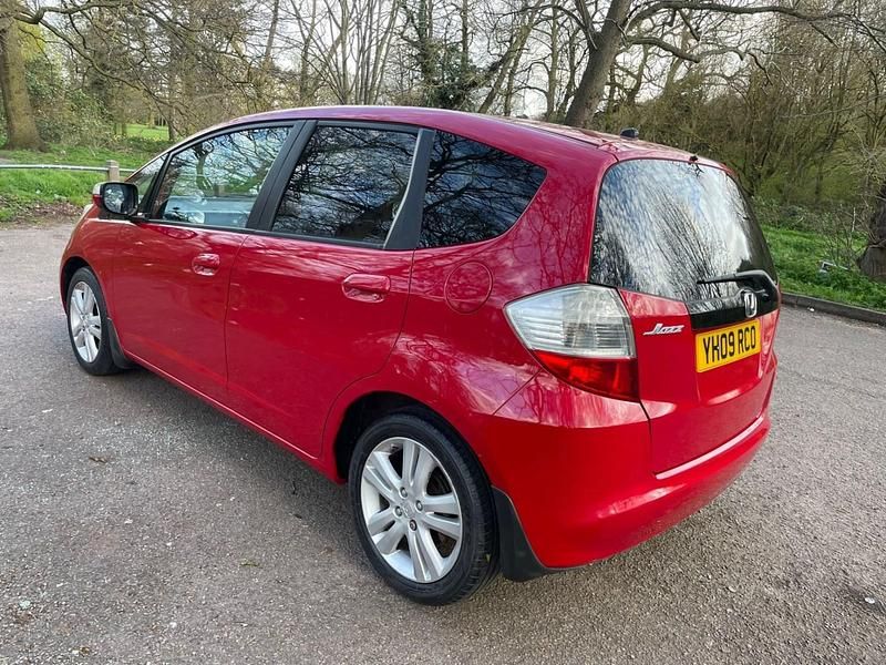 Used Honda Jazz EX 100 HP (73 kW) 2009 Red Hatchback