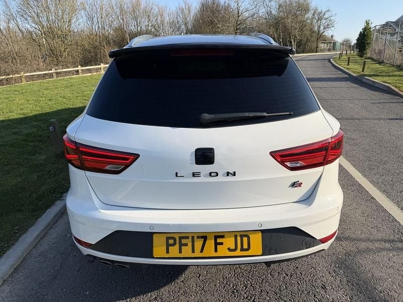 Used Seat Leon FR 2017 White Estate