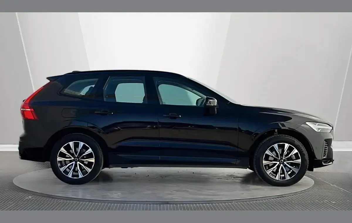 Used Volvo XC60 Plus 194 HP (142 kW) 2023 Black SUV