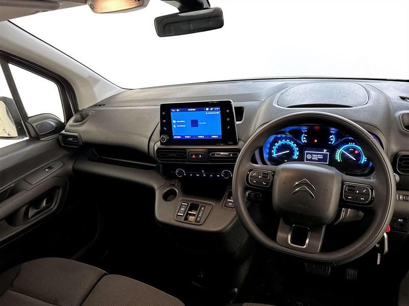 Used Citroën e-Berlingo 50 kW (68 HP) 2023 White MPV