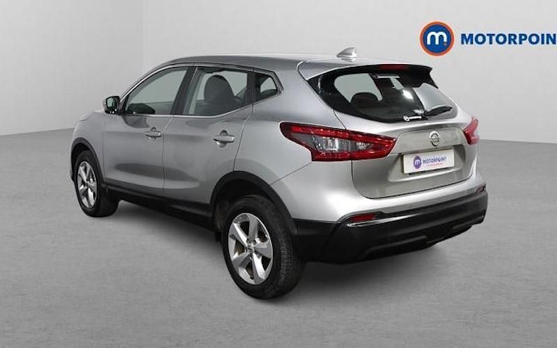 Used Nissan Qashqai Acenta Premium 116 HP (85 kW) 2019 Silver SUV