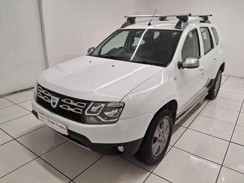 Used Dacia Duster Lauréate 110 HP (80 kW) 2016 White Hatchback