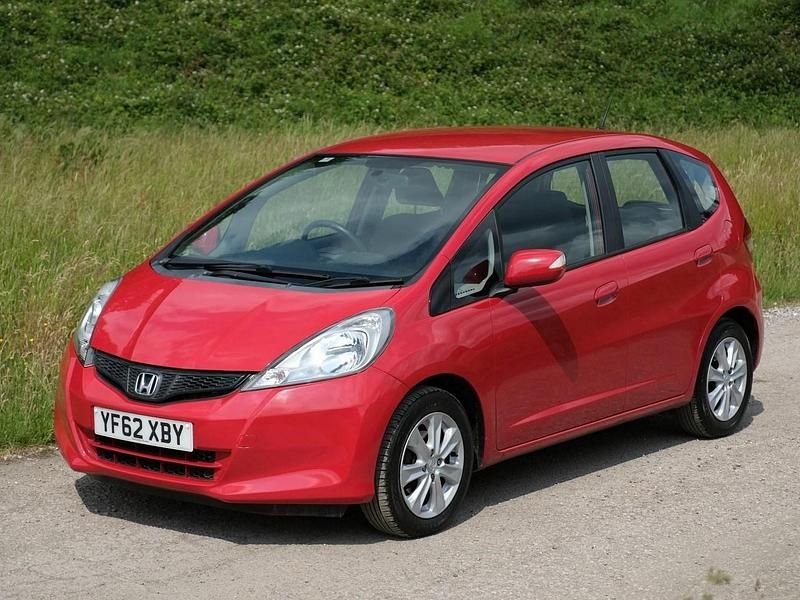 Red Used 2013 Honda Jazz ES Hatchback | £3,650 (Fair price) - Image 1/4