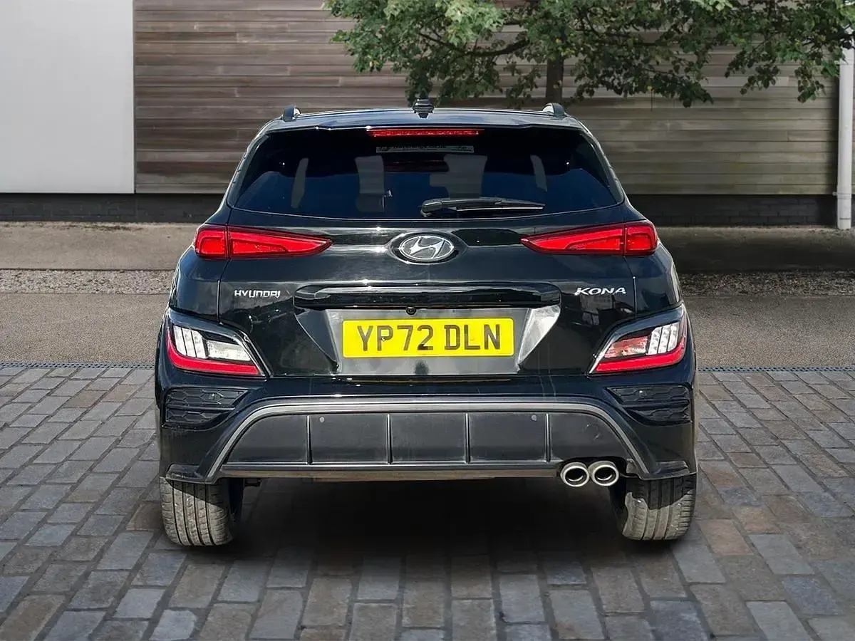 Gebraucht Hyundai Kona N Line 120 PS (88 kW) 2023 Schwarz SUV