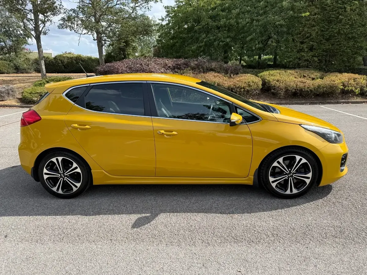 Used Kia Ceed GT-Line 2015 Yellow Hatchback