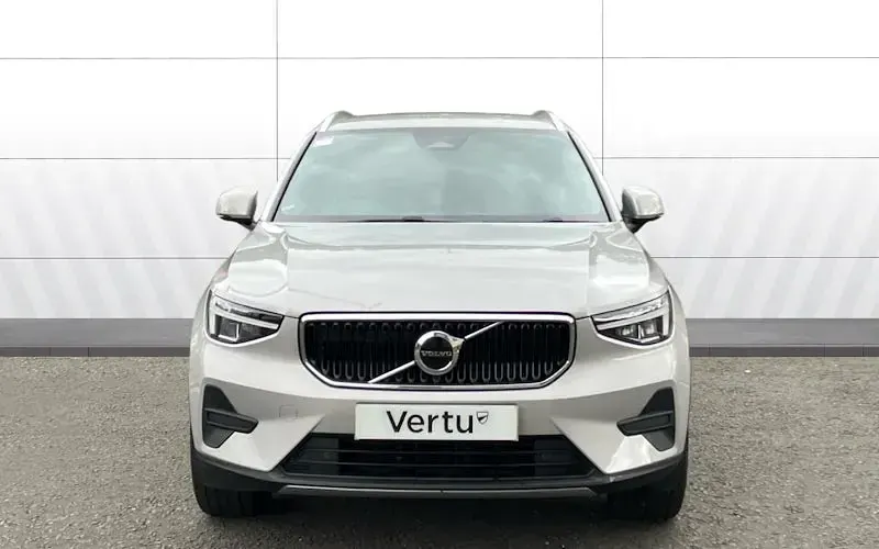 Used Volvo XC40 Core 163 HP (119 kW) 2026 SUV