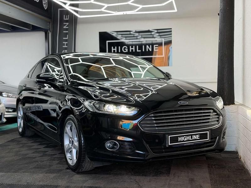 Used Ford Mondeo Titanium 210 HP (154 kW) 2018 Black Hatchback