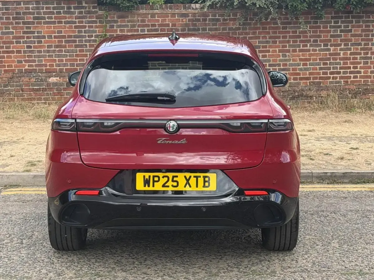 Used Alfa Romeo Tonale Veloce 158 HP (116 kW) 2025 Red SUV
