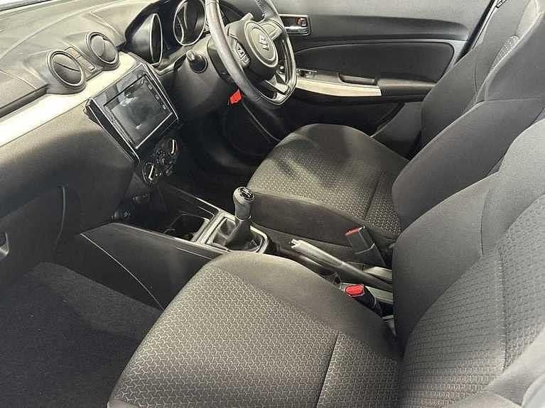 Image 2/4