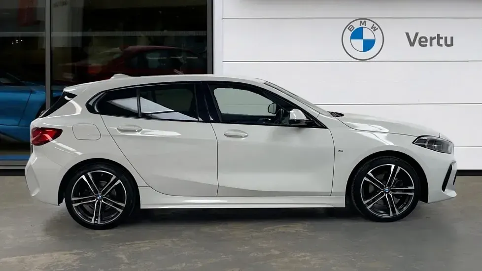 Used BMW 118 M Sport 136 HP (100 kW) 2022 White Hatchback
