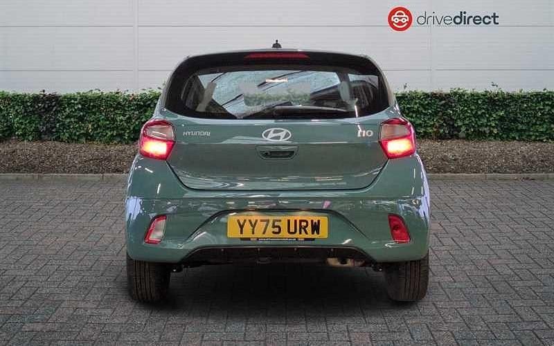 Used Hyundai i10 Advanced 63 HP (46 kW) 2025 Green Hatchback