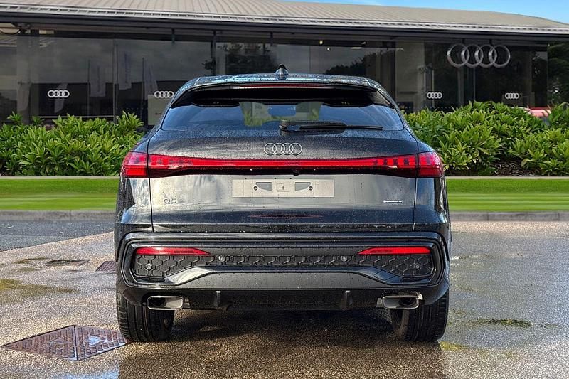 New Audi Q5 Sportback S-Line 204 HP (150 kW) 2025 Black SUV