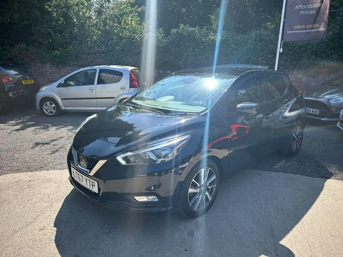 Used Nissan Micra N-Connecta 90 HP (66 kW) 2017 Black Hatchback