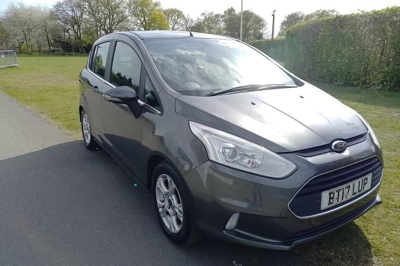 Used Ford B-MAX Zetec 90 HP (66 kW) 2017 Grey MPV