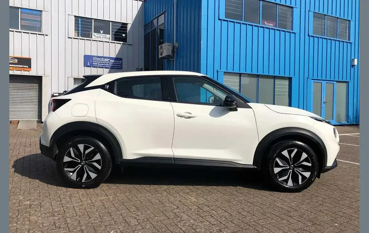 Used Nissan Juke Acenta 112 HP (82 kW) 2022 White SUV