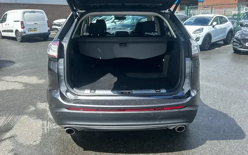 Used Ford Edge Titanium 211 HP (155 kW) 2017 Grey SUV