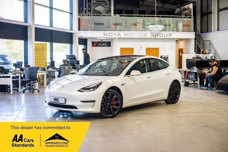 White Used 2020 Tesla Model 3 Performance Sedan | £15,999 (Good price) - Image 1/4