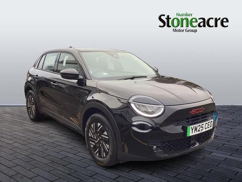 Black New 2025 Fiat 600E Red SUV | £18,490 (Super price) - Image 1/1
