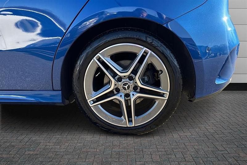 Used Mercedes A200 Executive 163 HP (119 kW) 2024 Spectral blue Hatchback