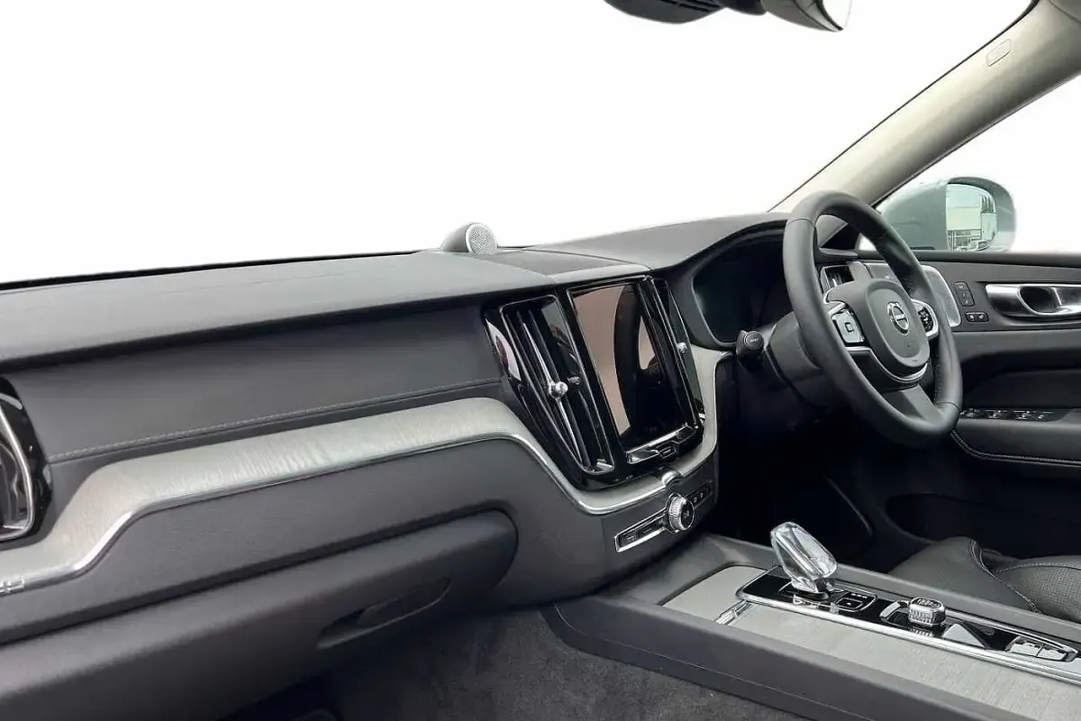 Used Volvo XC60 Ultra 455 HP (334 kW) 2025 Vapour grey SUV