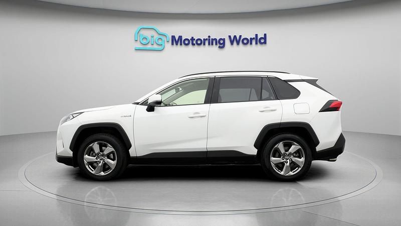 Used Toyota RAV4 Hybrid Design 215 HP (158 kW) 2019 SUV