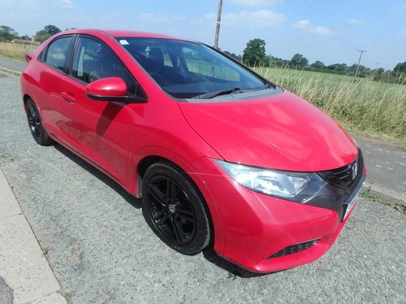 Red Used 2012 Honda Civic Hatchback | £3,950 (Fair price) - Image 1/4