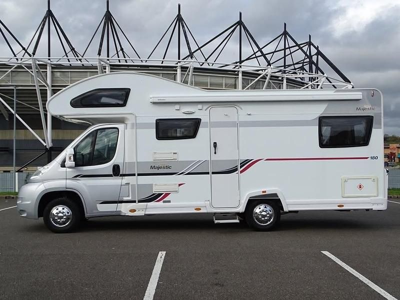 White Used 2014 Peugeot Boxer Van | £35,995 - Image 1/4