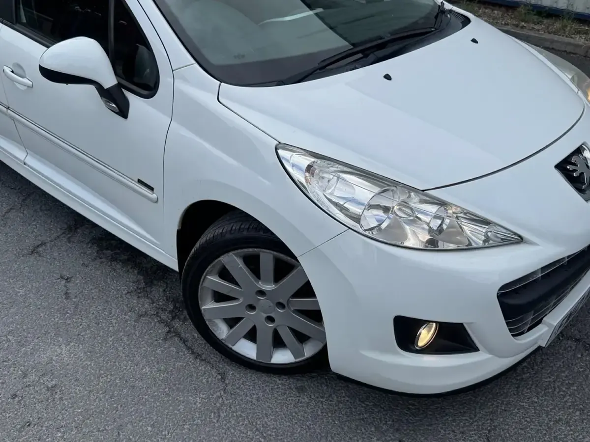 Used Peugeot 207 Sportium 2012 White Hatchback