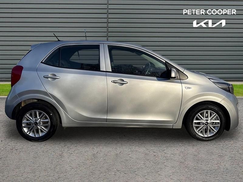 Used Kia Picanto 65 HP (47 kW) 2024 Silver Hatchback