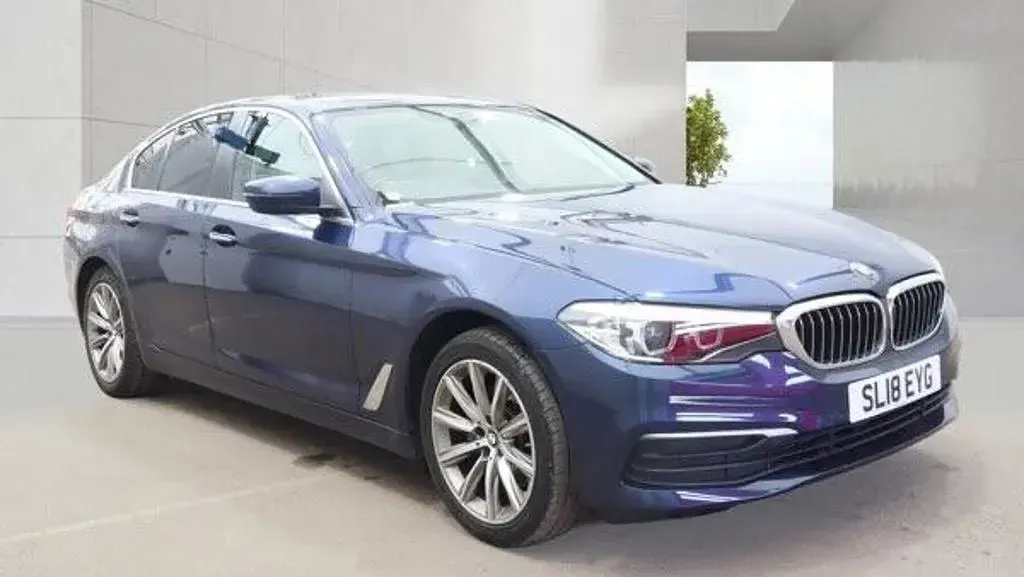 Used BMW 520 Comfort Edition 2018 Blue Sedan