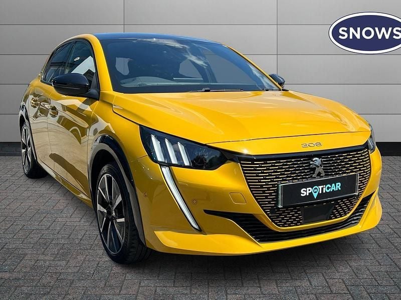 Faro yellow Used 2022 Peugeot e-208 GT Hatchback | £12,856 (Fair price) - Image 1/4